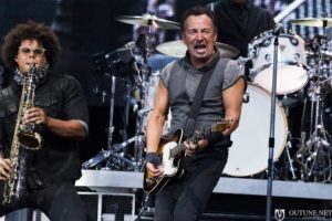 Bruce Springsteen e Jake Clemons sul palco di San Siro